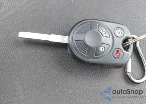 2016 Ford Focus Se z USA, uszkodzony, nr VIN 1FADP3KE2GL323911